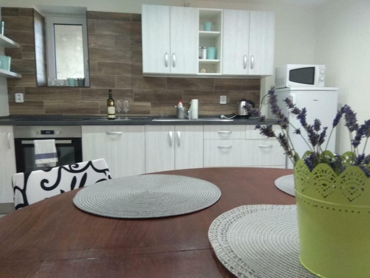 Apartmány U splavu Veselí nad Moravou Exterior foto