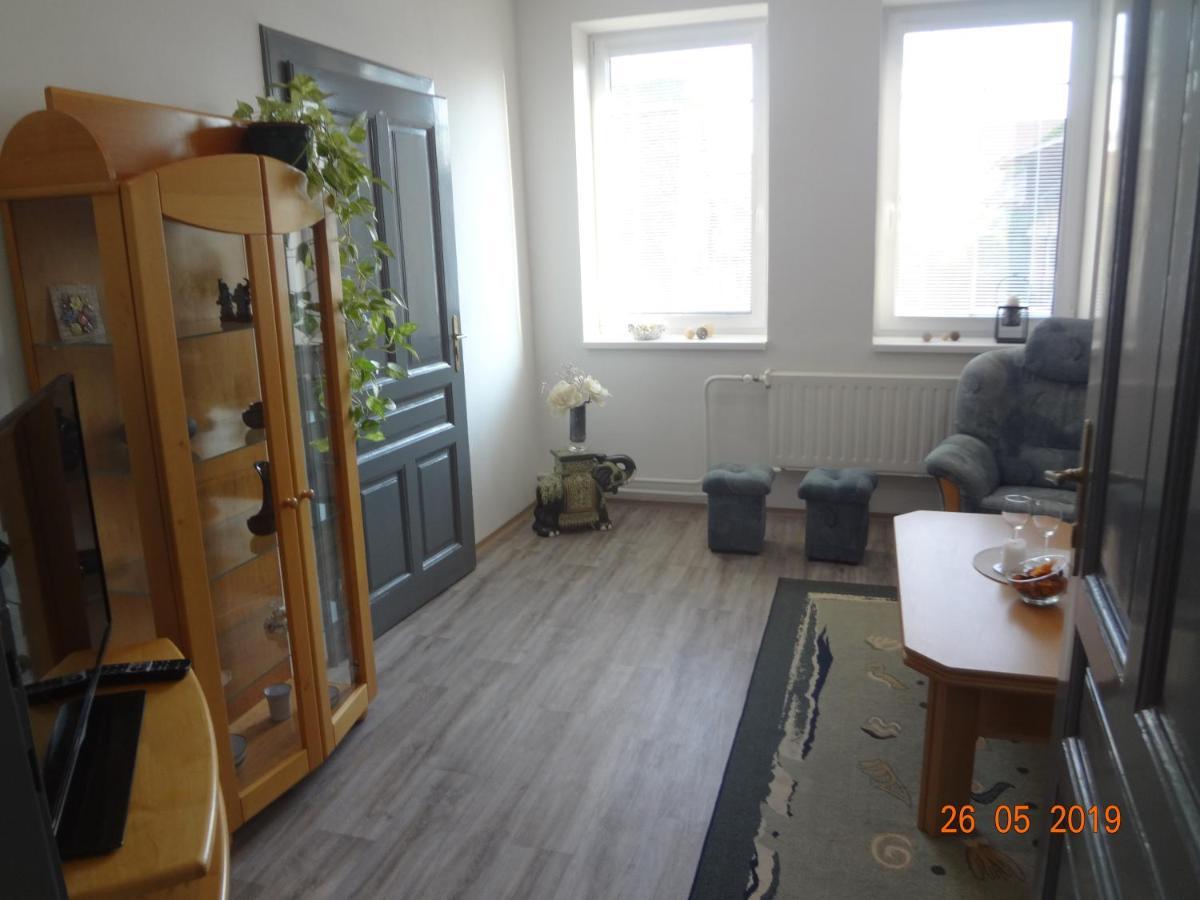 Apartmány U splavu Veselí nad Moravou Exterior foto